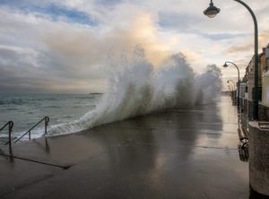 grandes-marees saint-malo digue