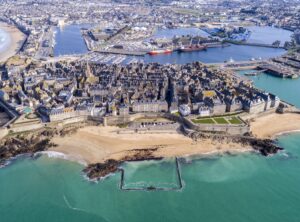 aérienne saint-malo ciel intra-muros