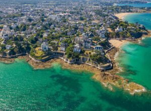 Dinard vue-du-ciel aérienne villa plage cote-émeraude