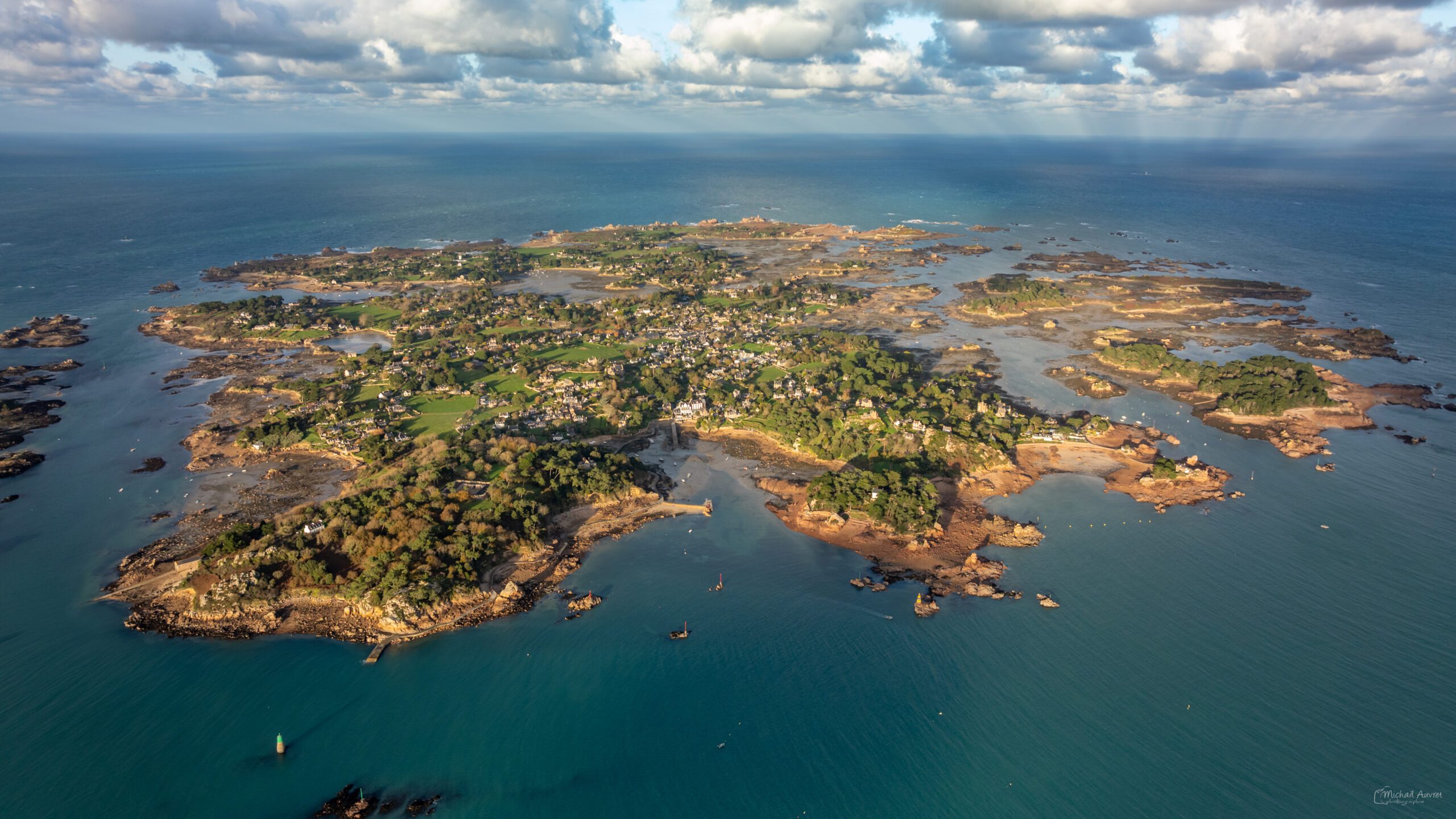 Bréhat vue du ciel ile de bréhat Bretagne cotes d'armoriales