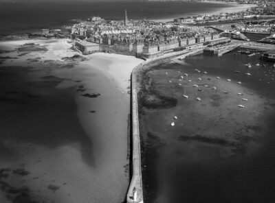 cote d émeraude vue du ciel. saint malo